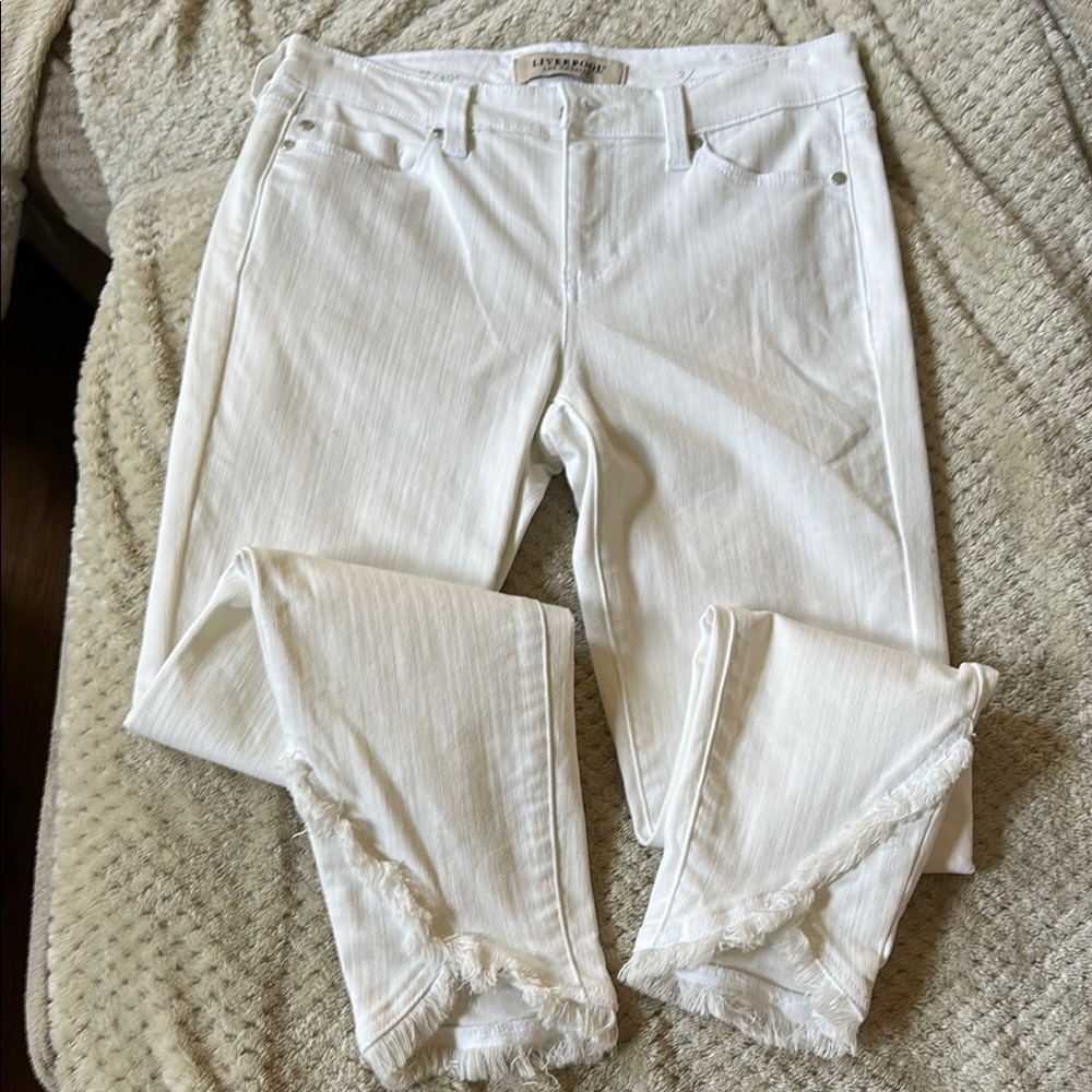 White Fringe Hem Crop Jeans